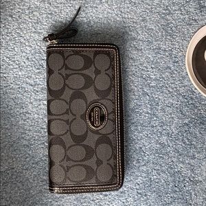Lightly Used Coach Black C Envelope Zipper Wallet